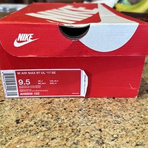 Nike women’s air max 97 size 9.5